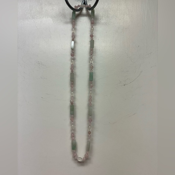 Green and pink stone necklace - Picture 1 of 5